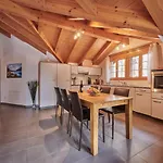 Staubbach, Views, Spacious, Family Friendly 아파트 라우터브루넨