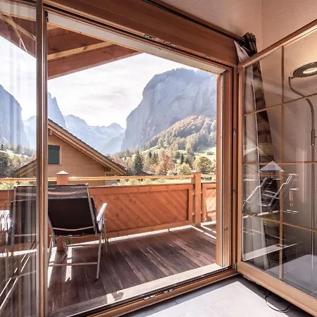 Staubbach, Views, Spacious, Family Friendly 公寓