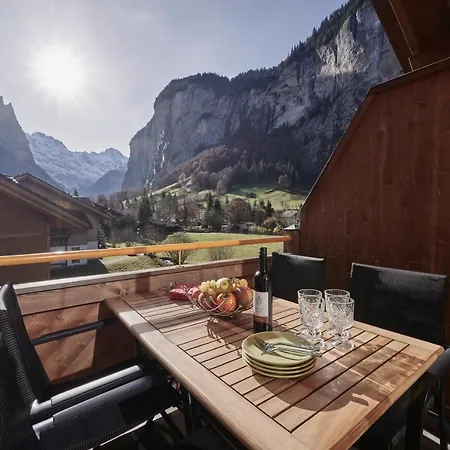 公寓 Staubbach, Views, Spacious, Family Friendly 劳特布龙嫩