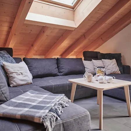 公寓 Staubbach, Views, Spacious, Family Friendly 劳特布龙嫩