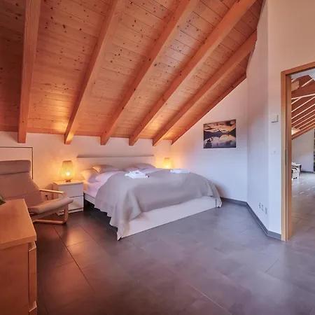 Staubbach, Views, Spacious, Family Friendly 公寓
